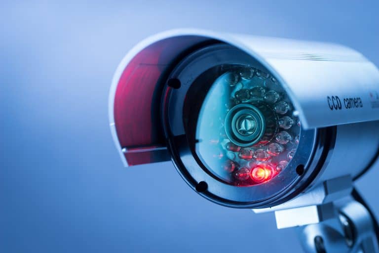 security camera using CCTV and Surveillance Cables 